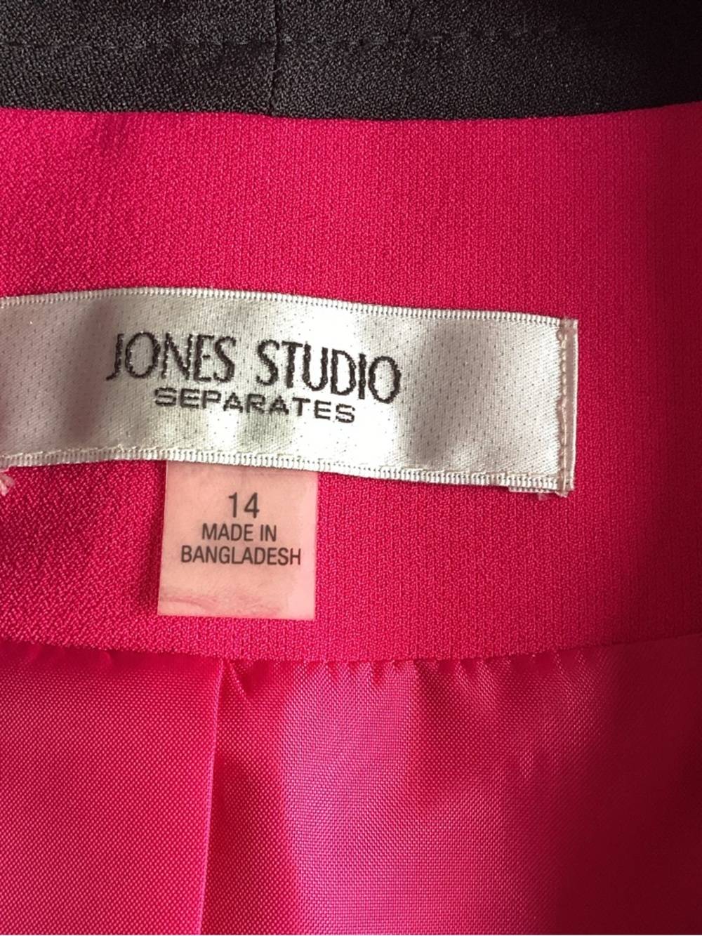 Jones Studio Hot Pink Blazer with Black Trim - Picture 4 of 7